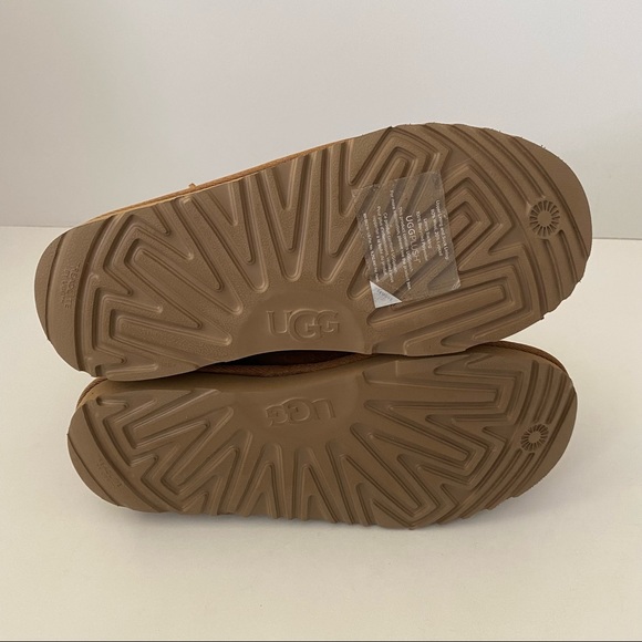 UGG Classic Short UGG Logo Boots Chestnut Kid’s 5 (Will Fit a Women’s 7) NWOB - Picture 6 of 9